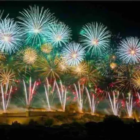 Apartment Avec Parking Vue Sur La Cite De