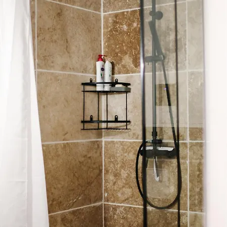 Lejlighed Avec Parking Vue Sur La Cite De *