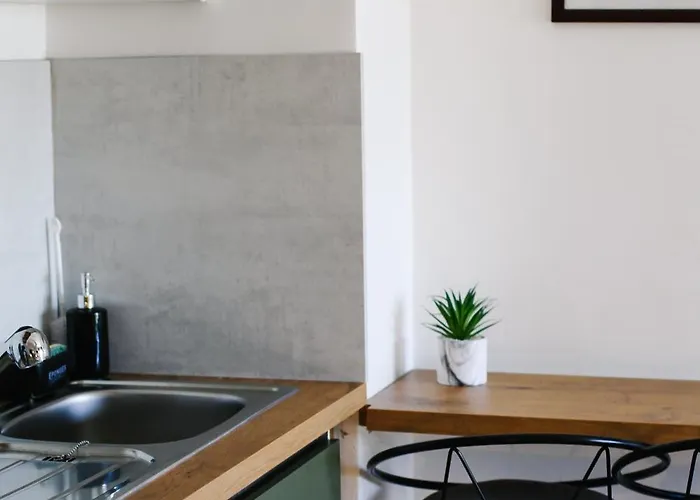 Appartement Avec Parking Vue Sur La Cité De *