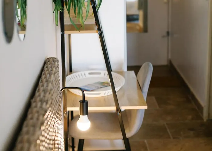 Appartement Avec Parking Vue Sur La Cité De *